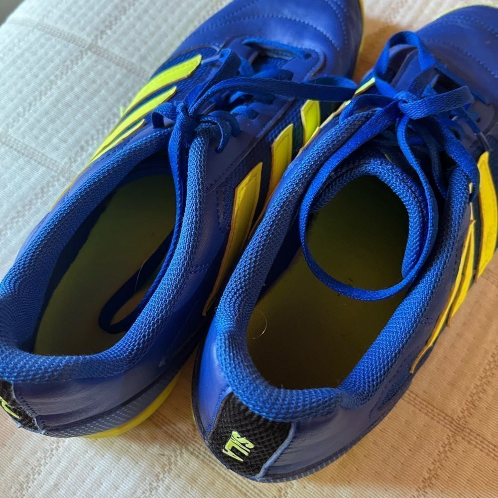 Adidas Men's Blue and Yellow Indoor‎ Soccer Shoes - Picture 7 of 7